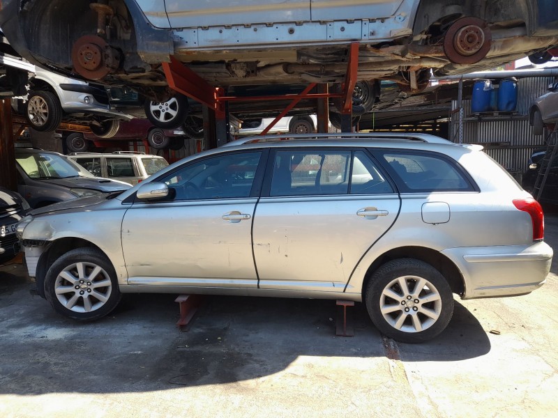 toyota avensis station wagon (_t25_) del año 2006