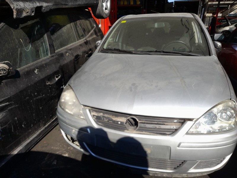 opel corsa c (x01) del año 2004