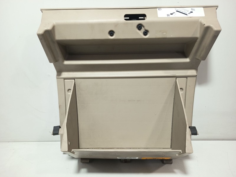 Recambio de guantera para dodge caliber 2.0 crd referencia OEM IAM 83777D 1ED79BDAAA 
