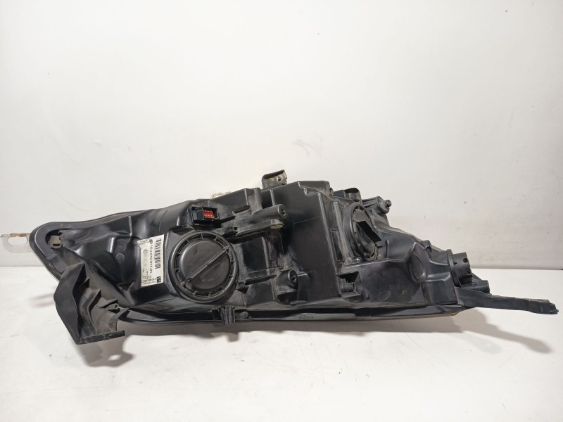Recambio de faro izquierdo para opel astra j (p10) 1.6 (68) referencia OEM IAM 13253646  
