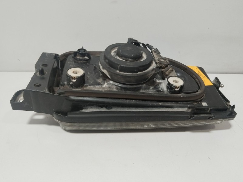 Recambio de faro izquierdo para nissan terrano ii (r20) 2.7 td 4wd referencia OEM IAM 96221700  