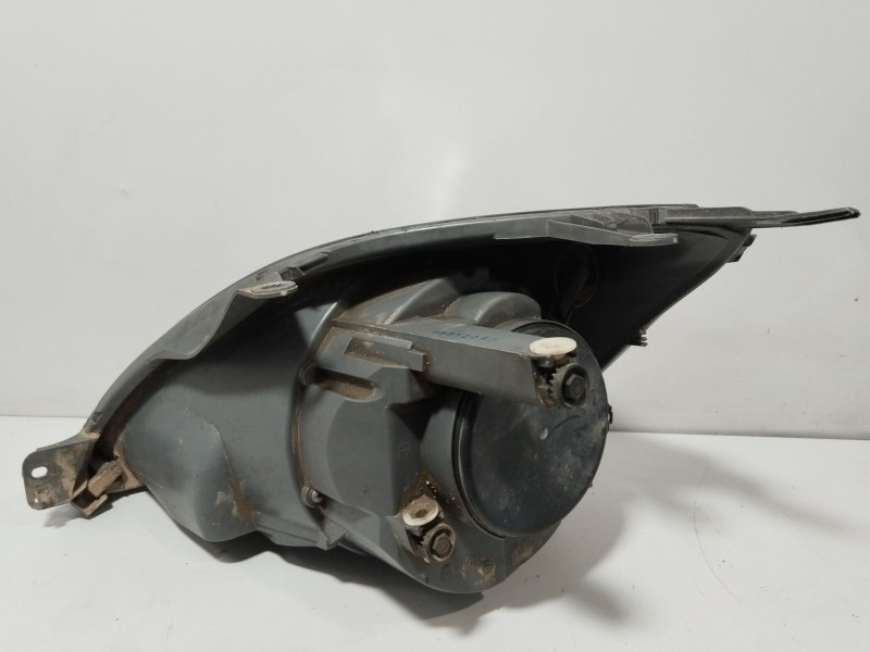 Recambio de faro derecho para ford fiesta v van 1.4 tdci referencia OEM IAM 1320348  