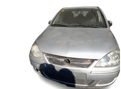 opel corsa c (x01) del año 2004