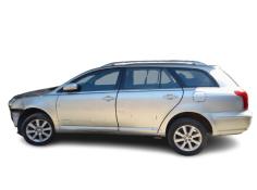 toyota avensis station wagon (_t25_) del año 2006