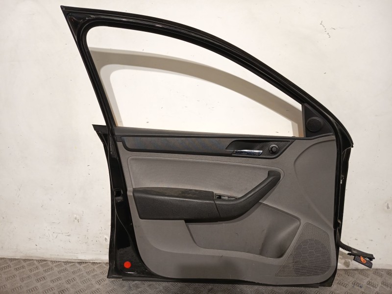 Recambio de puerta delantera izquierda para seat toledo iv (kg3) 1.6 tdi referencia OEM IAM 5JA831055B  AMARILLO