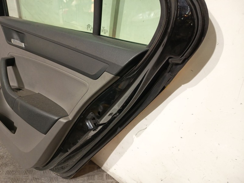 Recambio de puerta trasera derecha para seat toledo iv (kg3) 1.6 tdi referencia OEM IAM 5JA833056B  AMARILLO