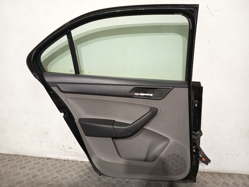 Recambio de puerta trasera izquierda para seat toledo iv (kg3) 1.6 tdi referencia OEM IAM 5JA833055B  AMARILLO