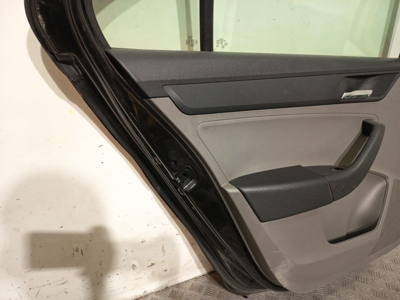 Recambio de puerta trasera izquierda para seat toledo iv (kg3) 1.6 tdi referencia OEM IAM 5JA833055B  AMARILLO