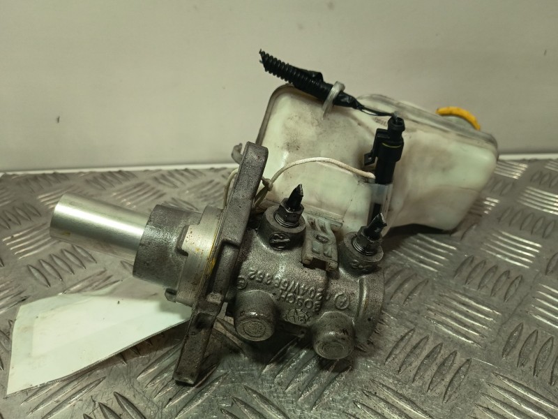 Recambio de bomba freno para opel combo furgoneta/monovolumen (x12) 1.3 cdti (b05) referencia OEM IAM 95527699  