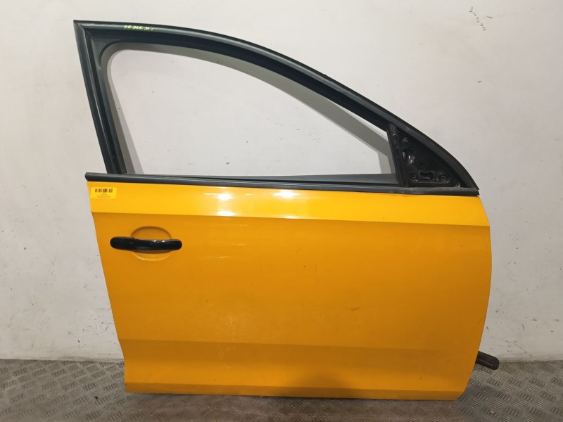 Recambio de puerta delantera derecha para seat toledo iv (kg3) 1.6 tdi referencia OEM IAM 5JA831056B  AMARILLO