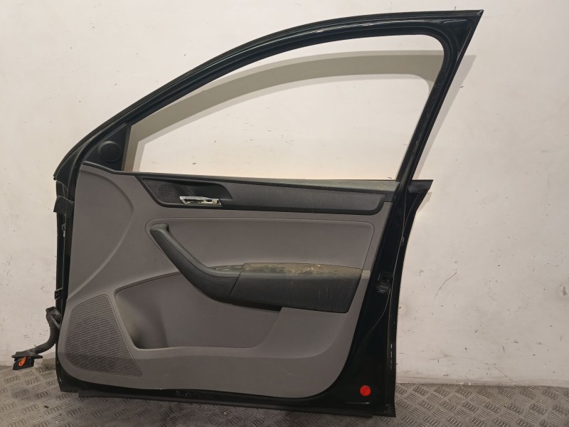 Recambio de puerta delantera derecha para seat toledo iv (kg3) 1.6 tdi referencia OEM IAM 5JA831056B  AMARILLO