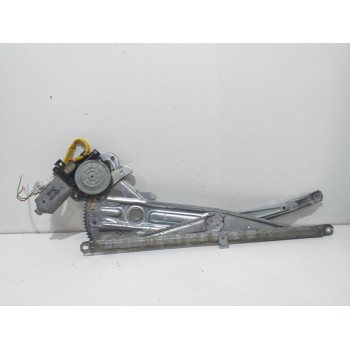 ELEVALUNAS DELANTERO IZQUIERDO 8343076G00 