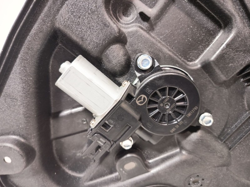Recambio de elevalunas delantero derecho para mazda 3 (bm, bn) 2.2 d referencia OEM IAM BHS25897XA  