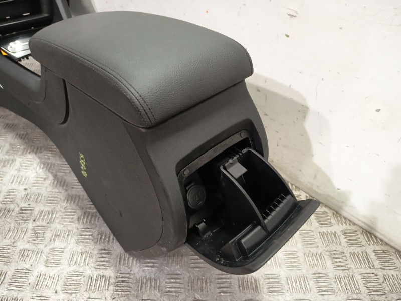 Recambio de apoyabrazos central para citroën c5 iii (rd_) 2.0 hdi 165 referencia OEM IAM 99604435401  