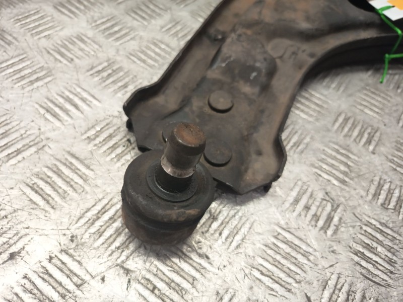 Recambio de brazo suspension inferior delantero izquierdo para chevrolet lacetti (j200) 1.6 referencia OEM IAM 96415063  