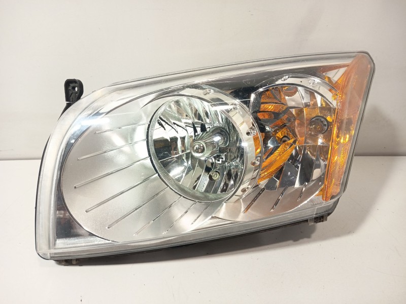 Recambio de faro izquierdo para dodge caliber 2.0 crd referencia OEM IAM 05303741AM  