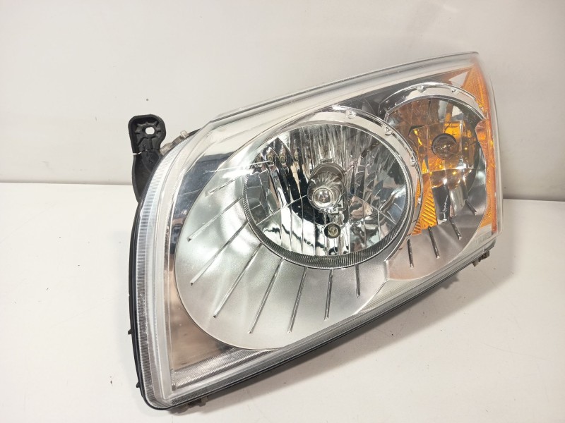 Recambio de faro izquierdo para dodge caliber 2.0 crd referencia OEM IAM 05303741AM  