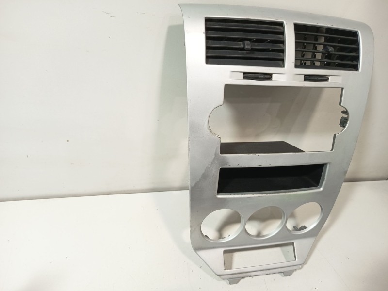 Recambio de rejilla aireadora para dodge caliber 2.0 crd referencia OEM IAM 63248BG  