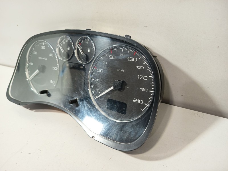 Recambio de cuadro instrumentos para peugeot 307 sw (3h) 1.6 hdi 110 referencia OEM IAM 9654485280 821165 
