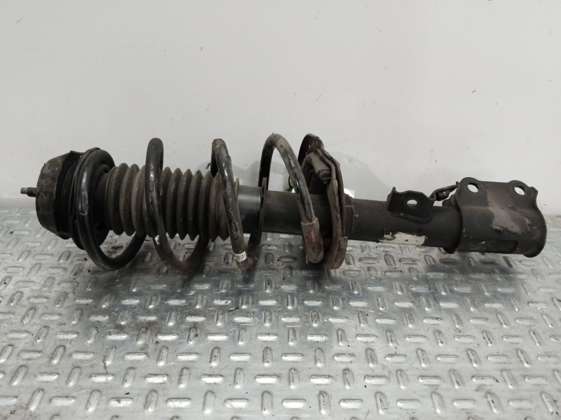 Recambio de amortiguador delantero izquierdo para hyundai ix20 gls comfort referencia OEM IAM 546501K500  