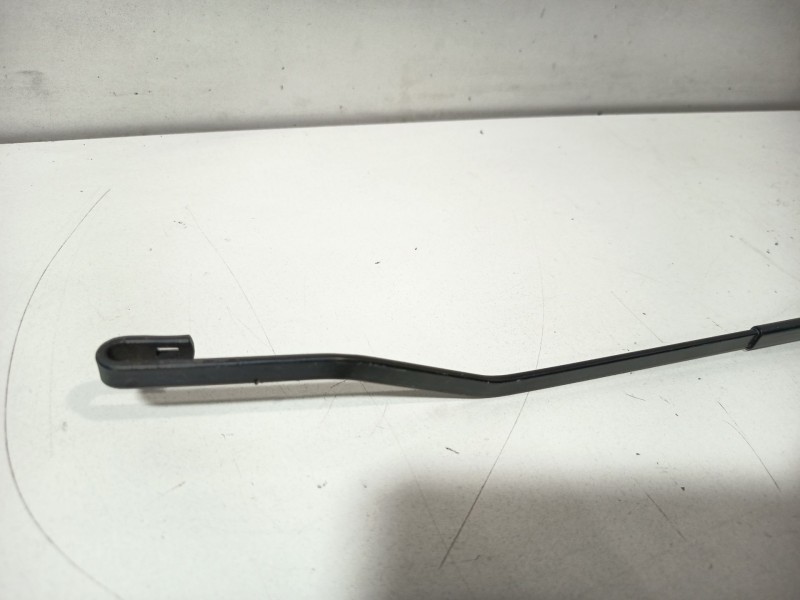 Recambio de brazo limpia delantero derecho para dodge caliber 2.0 crd referencia OEM IAM P1824 05183259AA 