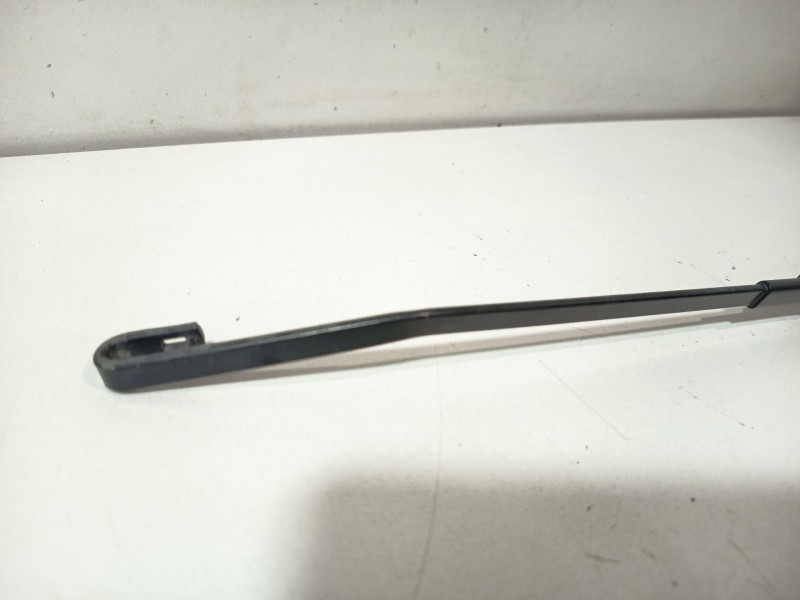Recambio de brazo limpia delantero izquierdo para dodge caliber 2.0 crd referencia OEM IAM D1823 05183257AA 