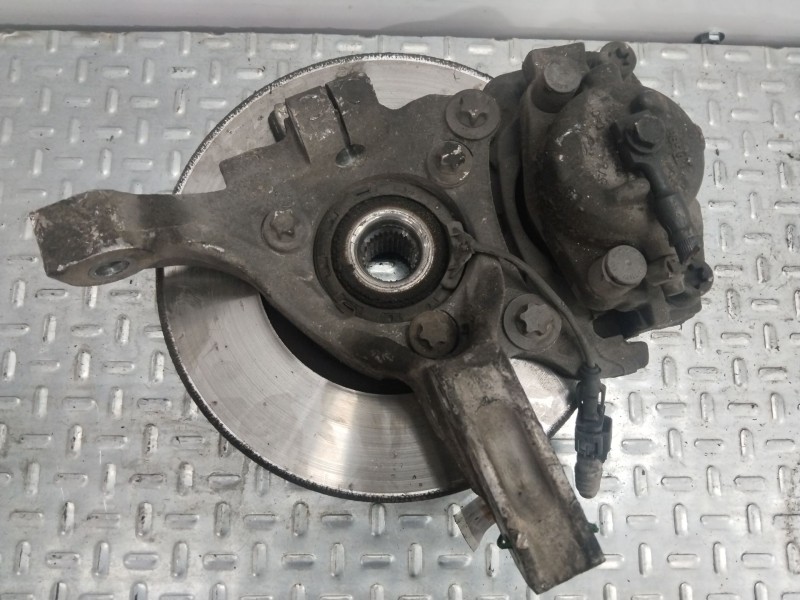 Recambio de mangueta delantera derecha para opel vectra c (z02) 1.8 (f69) referencia OEM IAM 24413033  