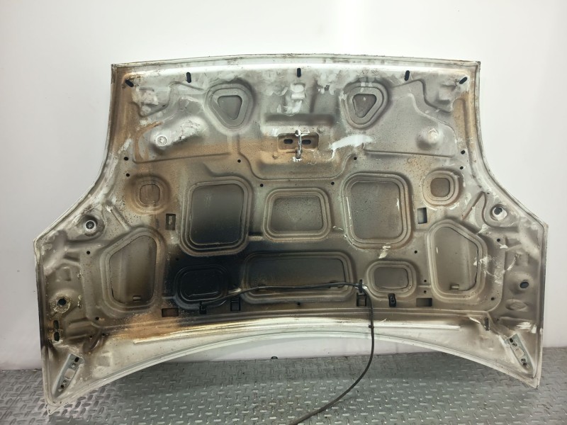 Recambio de capot delantero para ford fiesta v van 1.4 tdci referencia OEM IAM 1531070  
