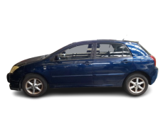toyota corolla (_e12_) del año 2004