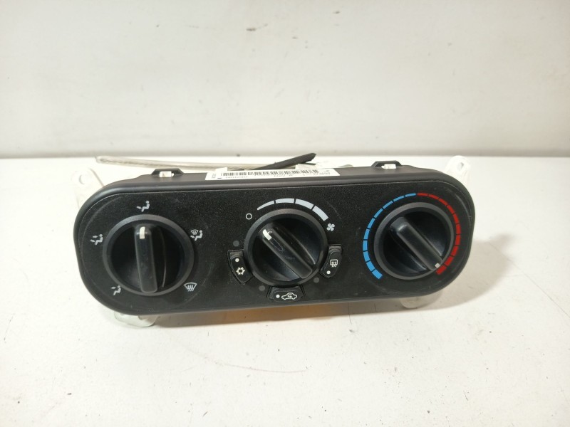 Recambio de mando calefaccion / aire acondicionado para dodge caliber 2.0 crd referencia OEM IAM 0821S0613  