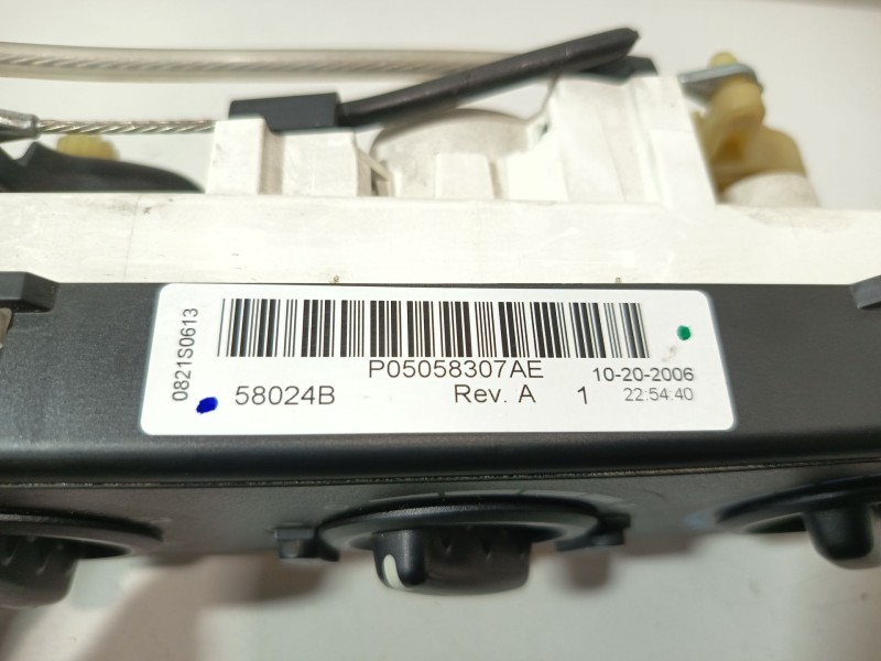 Recambio de mando calefaccion / aire acondicionado para dodge caliber 2.0 crd referencia OEM IAM 0821S0613  