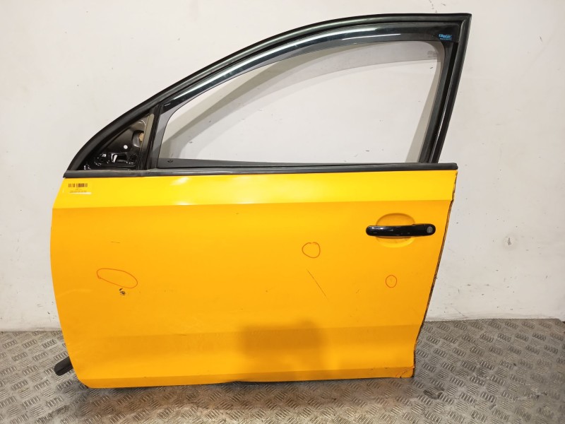 Recambio de puerta delantera izquierda para skoda rapid (nh3, nk3, nk6) 1.6 tdi referencia OEM IAM 5JA831051C  