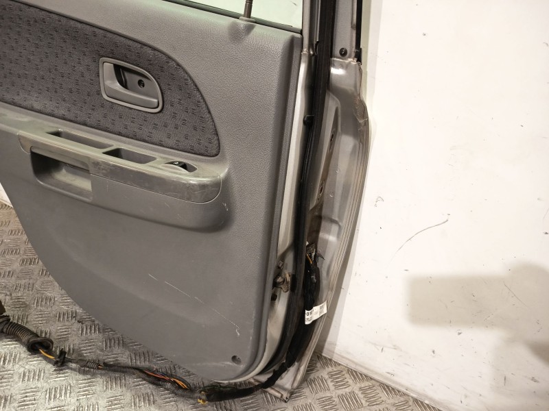 Recambio de puerta trasera izquierda para kia rio i hatchback (dc) 1.5 16v referencia OEM IAM 77003FD300  