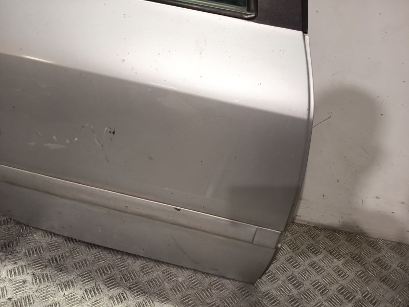 Recambio de puerta trasera derecha para toyota avensis station wagon (_t25_) 2.0 (azt250_) referencia OEM IAM 6700305130  