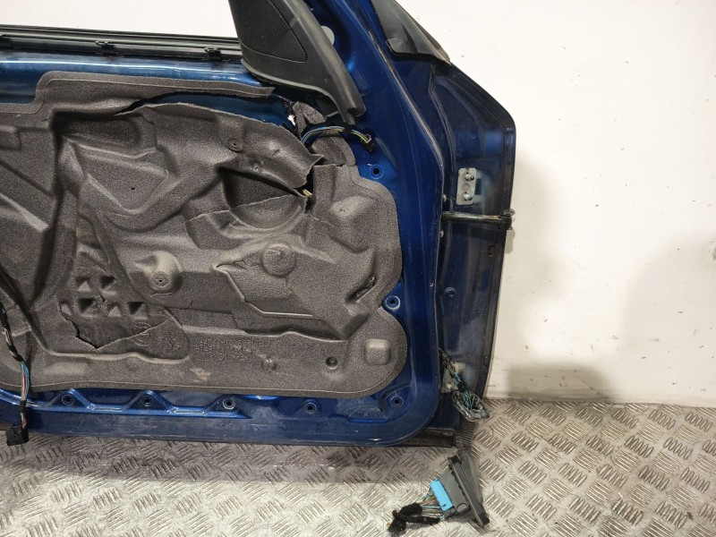 Recambio de puerta delantera izquierda para bmw 1 (e87) 118 i referencia OEM IAM 41515A2A381  