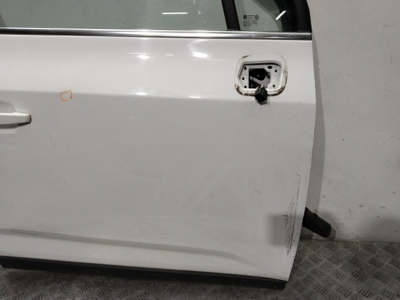 Recambio de puerta delantera derecha para chevrolet orlando (j309) 2.0 d referencia OEM IAM 95242605  