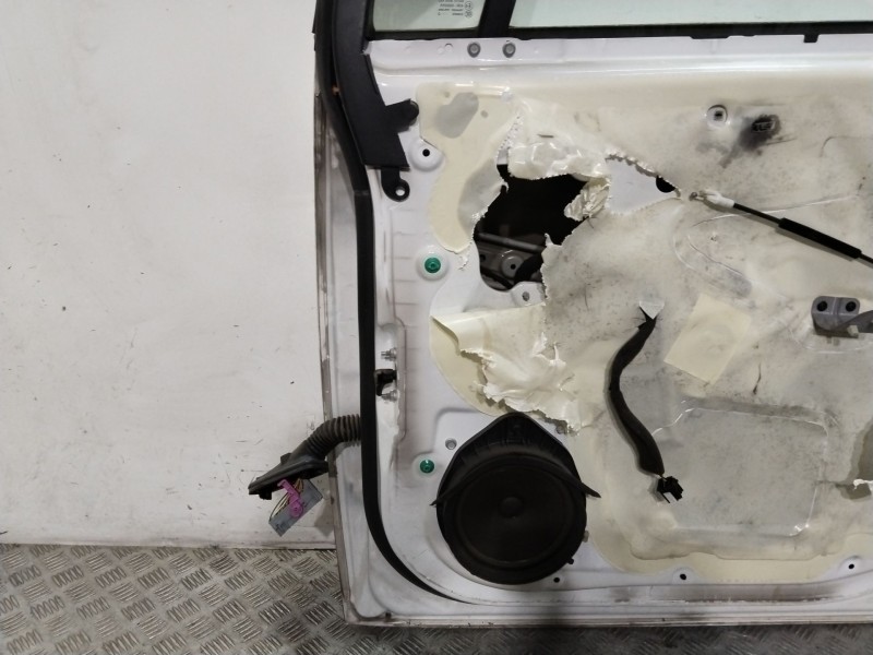 Recambio de puerta delantera derecha para chevrolet orlando (j309) 2.0 d referencia OEM IAM 95242605  