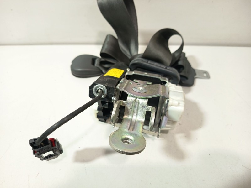 Recambio de cinturon seguridad delantero derecho para renault clio iii (br0/1, cr0/1) 1.5 dci (br17, cr17) referencia OEM IAM 04