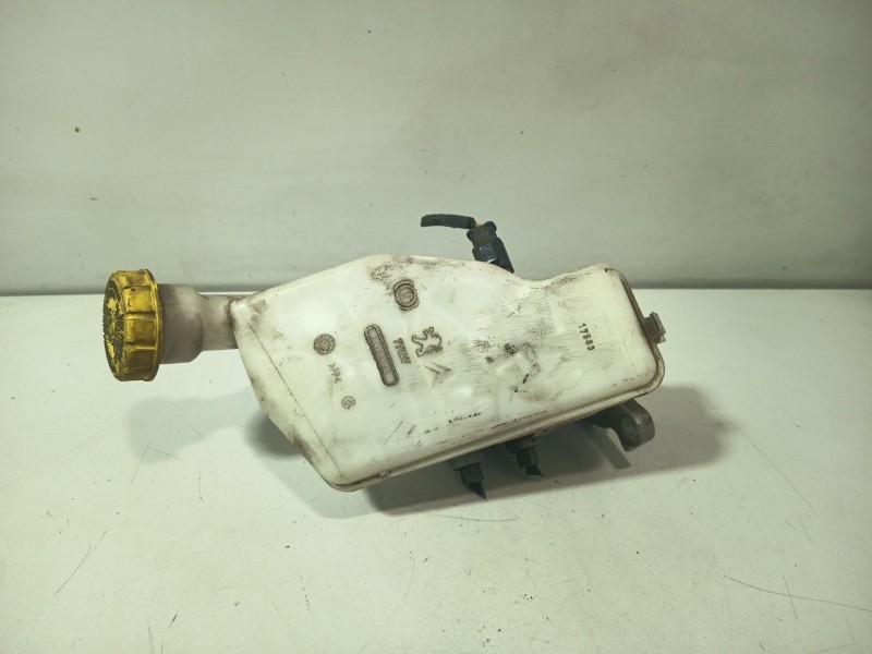 Recambio de bomba freno para citroën c-elysee (dd_) 1.6 bluehdi 100 referencia OEM IAM 4601R7  