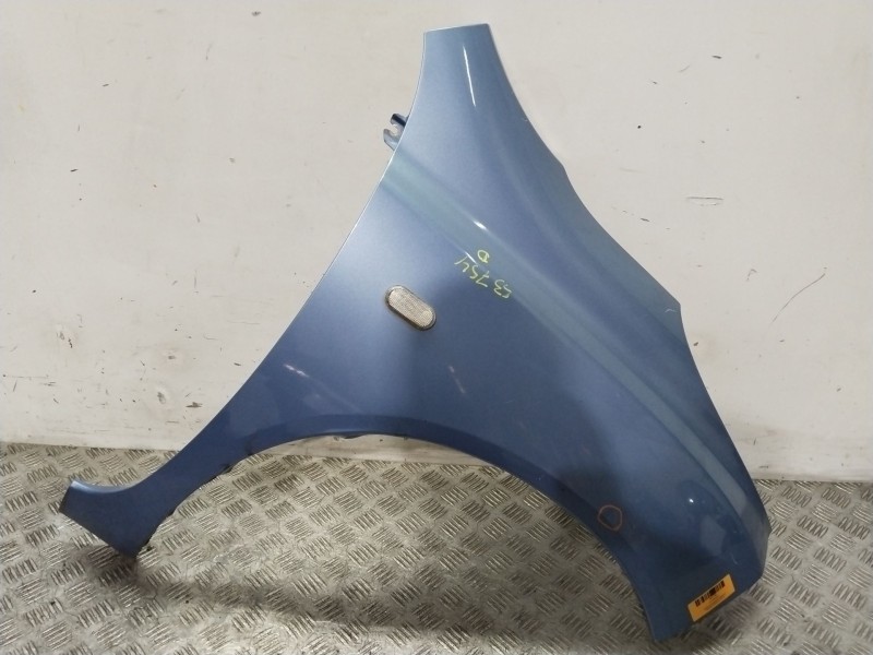 Recambio de aleta delantera derecha para nissan micra iii (k12) 1.2 16v referencia OEM IAM 63100AX630  