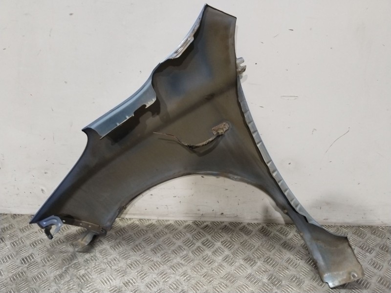 Recambio de aleta delantera derecha para nissan micra iii (k12) 1.2 16v referencia OEM IAM 63100AX630  