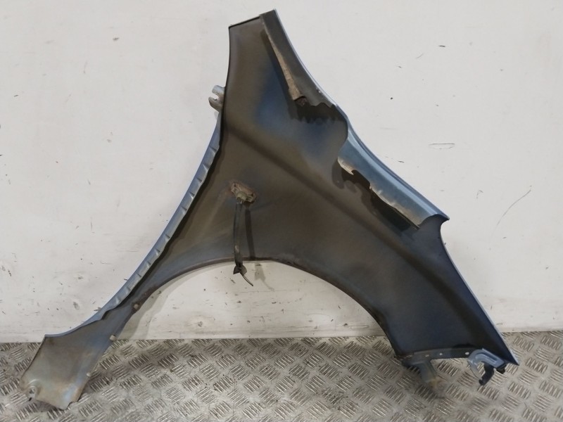 Recambio de aleta delantera izquierda para nissan micra iii (k12) 1.2 16v referencia OEM IAM 63101AX630  