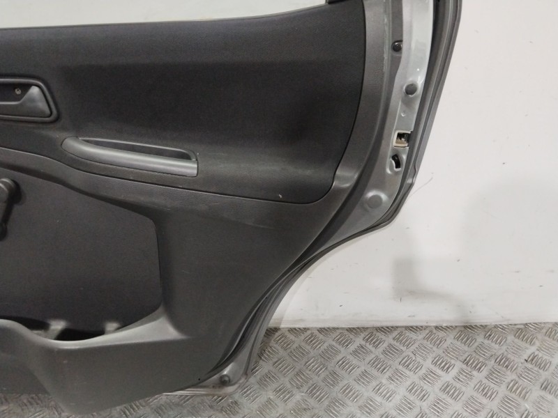 Recambio de puerta trasera derecha para suzuki ignis ii (mh) 1.3 ddis (rm413d) referencia OEM IAM 6800386G00  