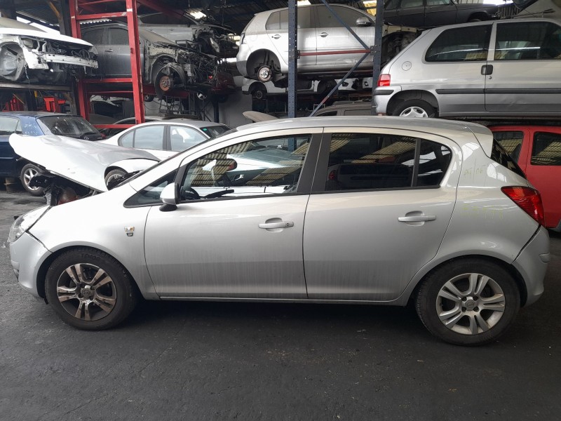 opel corsa d (s07) del año 2010