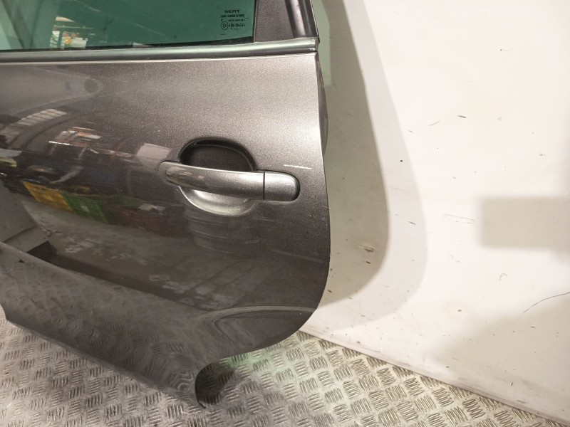 Recambio de puerta trasera izquierda para seat altea (5p1) 1.4 tsi referencia OEM IAM 5P0833055A  
