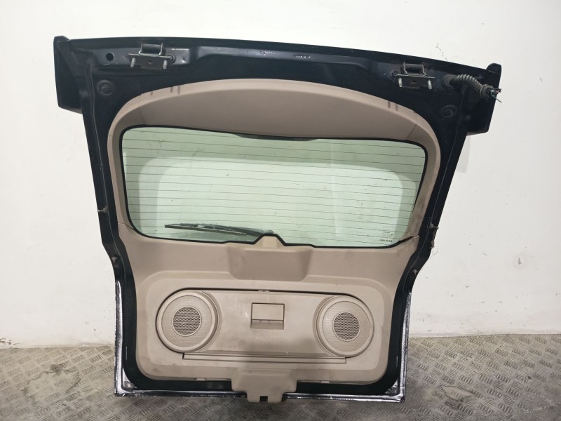 Recambio de porton trasero para dodge caliber 2.0 crd referencia OEM IAM 05074151AB  