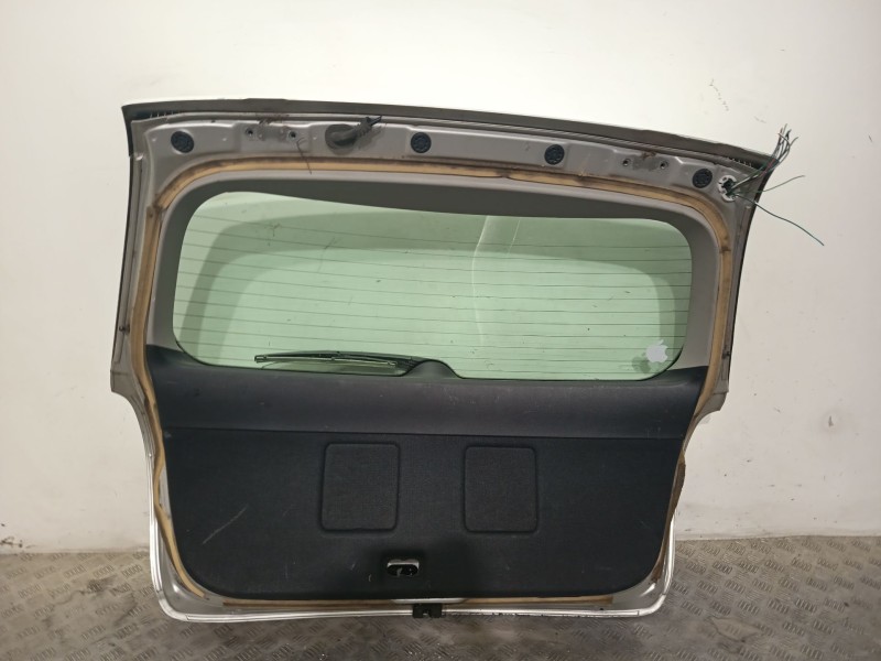 Recambio de porton trasero para toyota avensis station wagon (_t25_) 2.0 (azt250_) referencia OEM IAM 6700505091  