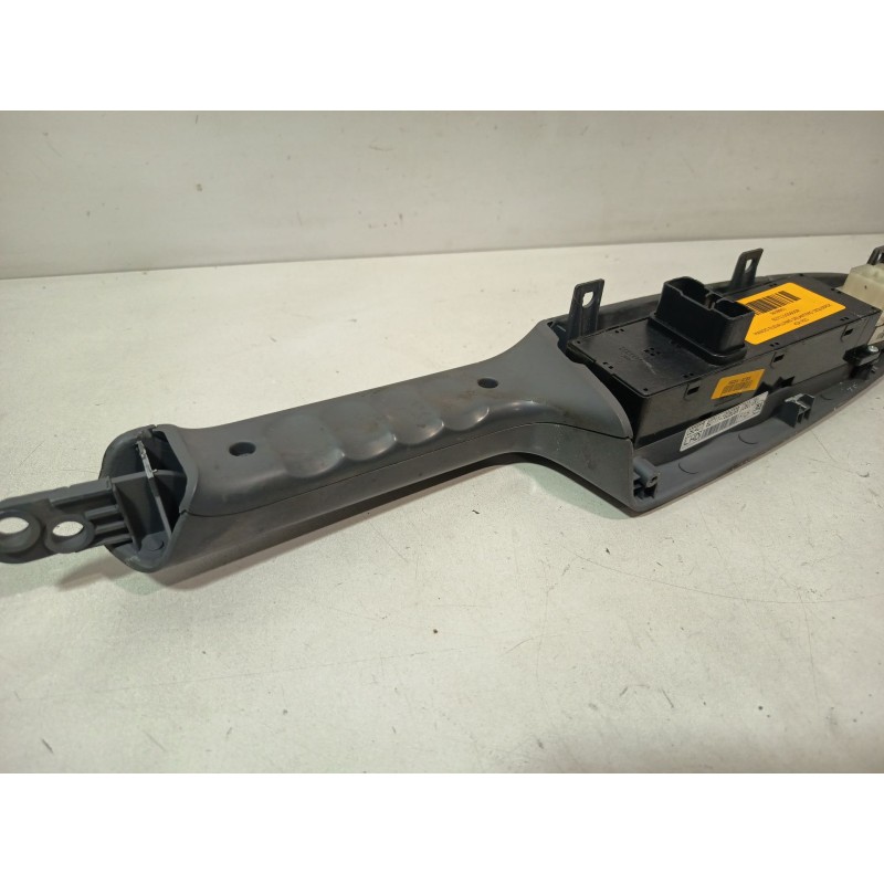 MANDO ELEVALUNAS DELANTERO IZQUIERDO 827111G060GR  - imagen 4