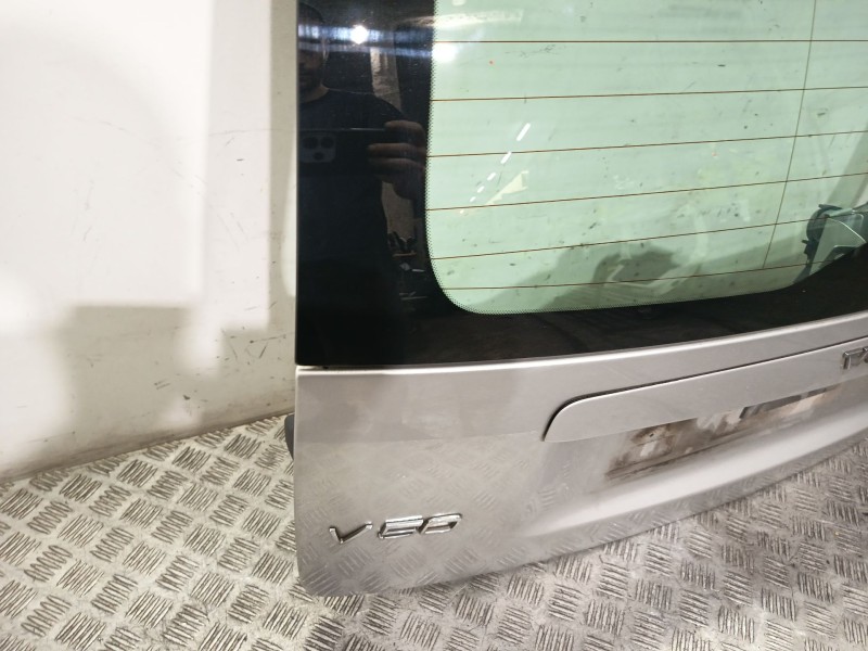 Recambio de porton trasero para volvo v50 (545) 2.4 referencia OEM IAM 31218941  