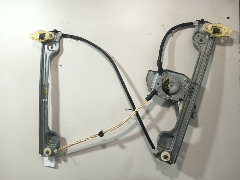Recambio de elevalunas delantero izquierdo para peugeot 1007 (km_) 1.6 16v referencia OEM IAM 9221R0  
